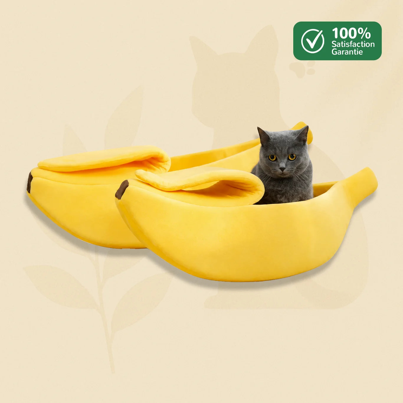 Lit banane pour chat BanaChat en forme de banane avec chat installé dans un cocon douillet
