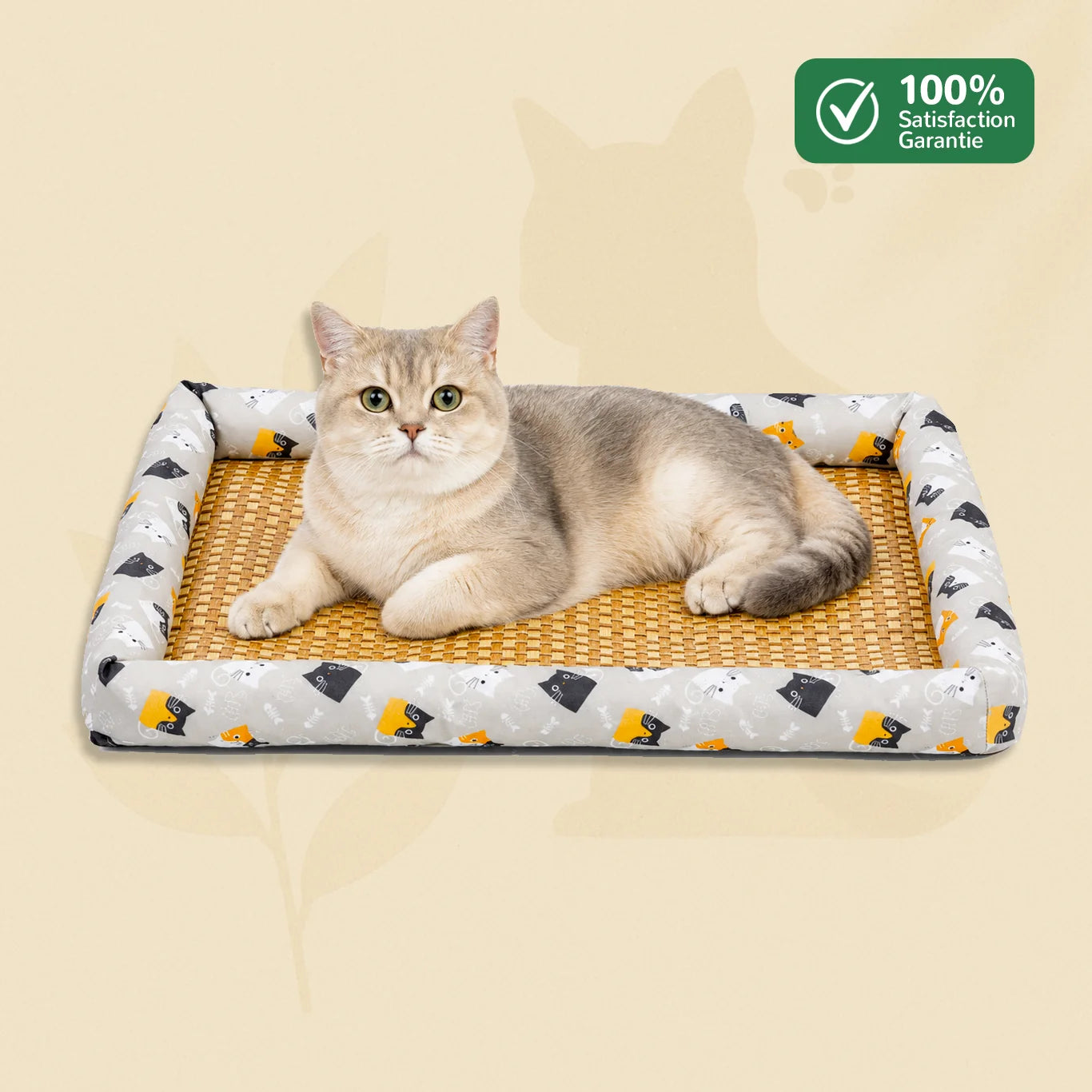 Tapis rafraîchissant chat NooMat gris avec bord imprimé chats et surface en bambou