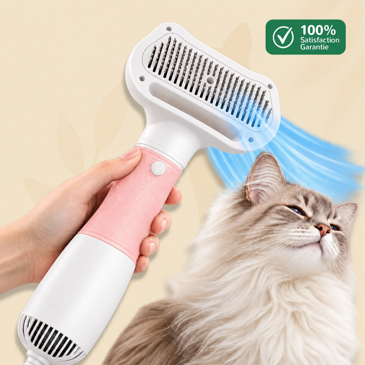 Sèche-poils AirFur rose utilisé sur un chat à poils longs avec souffle doux et brosse intégrée