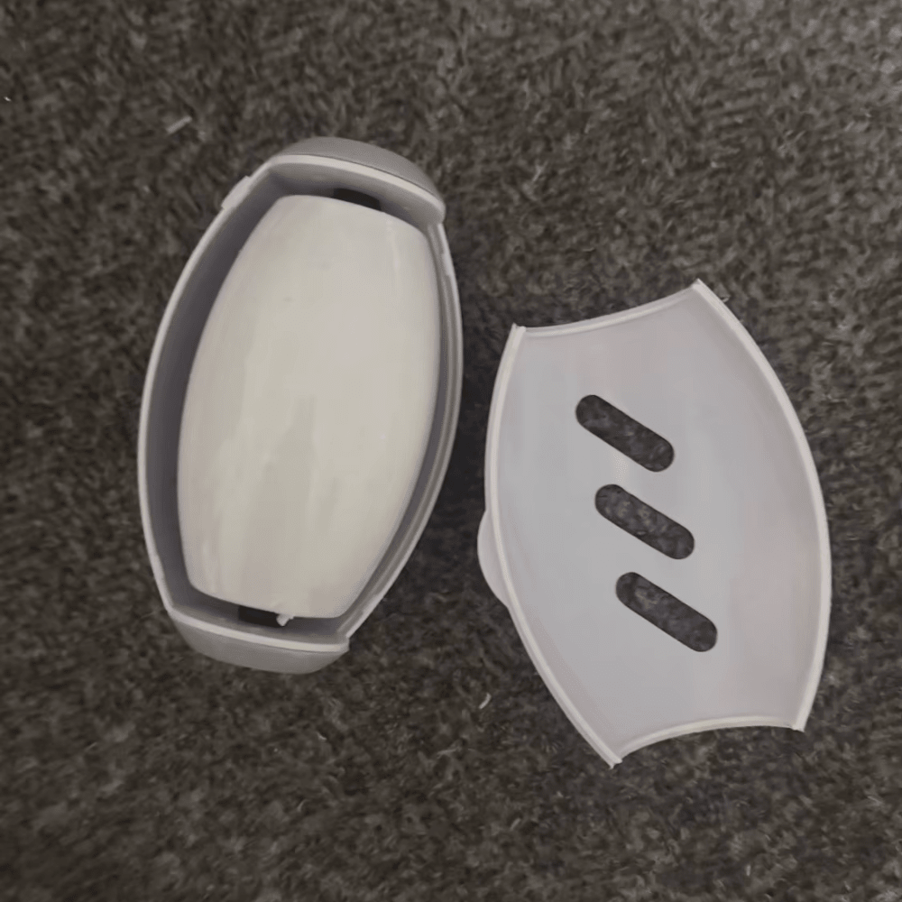 Roulette anti-poil Furilo ouverte montrant le rouleau en gel lavable et sa coque de protection